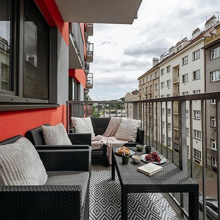 Prague Days - Bright Apartment - Balcony - Private Parking Bagian luar foto