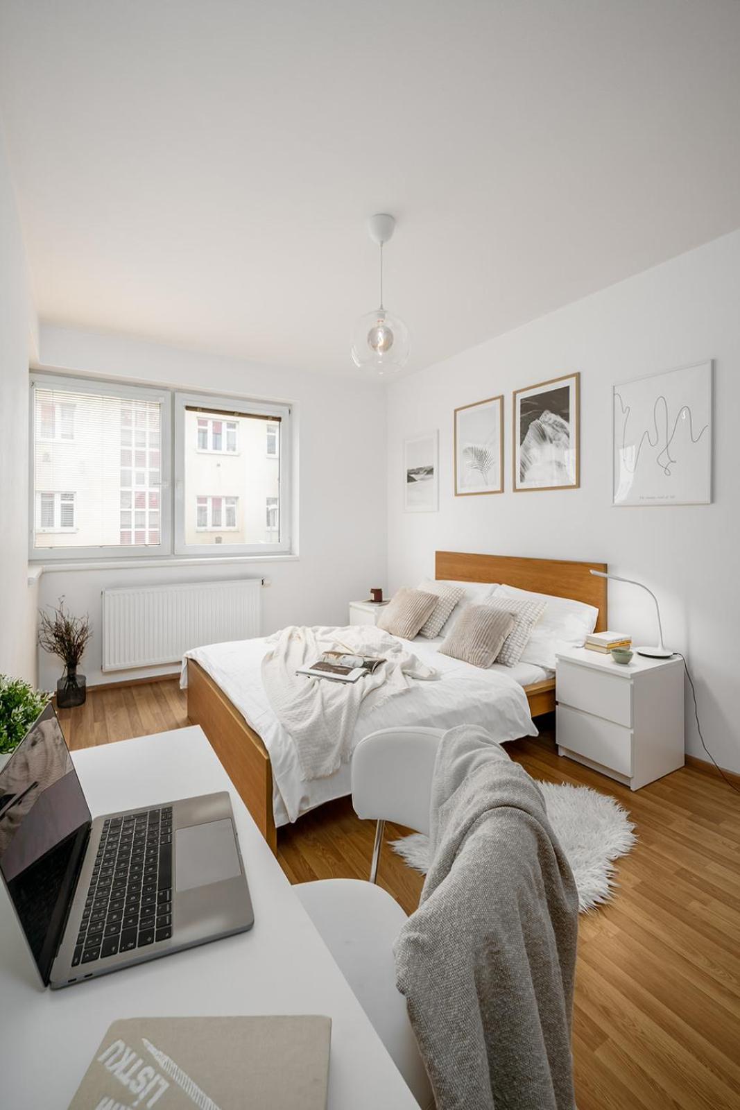 Prague Days - Bright Apartment - Balcony - Private Parking Bagian luar foto